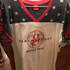 Garth Brooks concert shirt